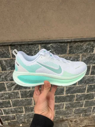 Nike Zoom Vomero 18