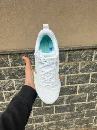 Nike Zoom Vomero 18