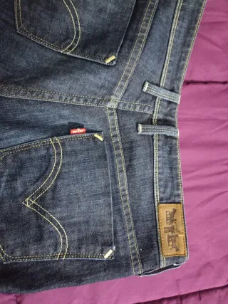 Vaqueros Levi's 627 Straight Fit