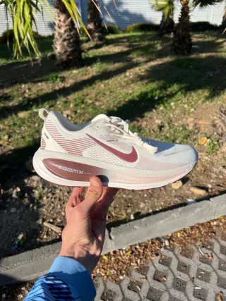 Nike Vomero 18