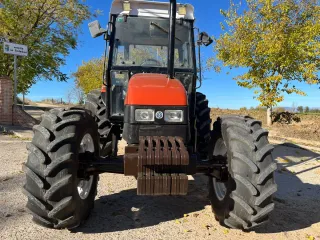Tractor New Holland L85