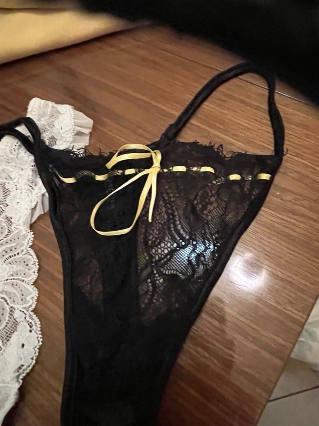 Mutandine pizzo nere e bianche