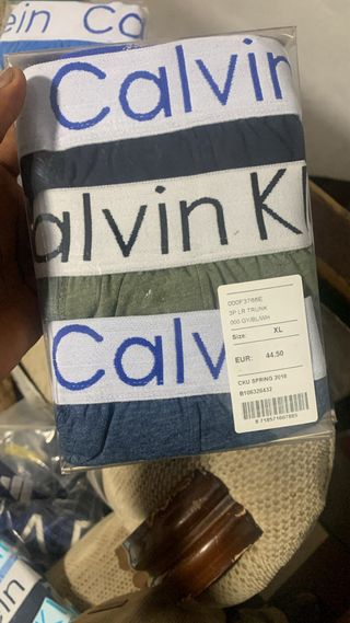 2 paquetes calzoncillos Calvin Klein (3 unida 25€