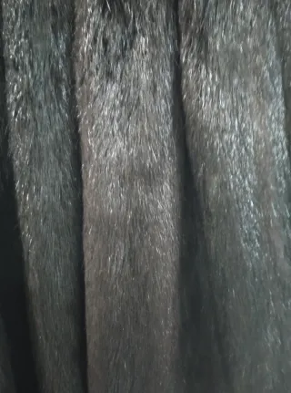 Chaquetón de piel negro