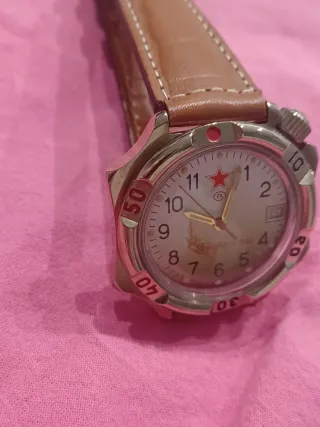 Orologio da polso russo con cinturino in pelle