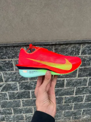 Nike ZoomX Vaporfly NEXT% 4