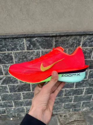 Nike ZoomX Vaporfly NEXT% 4
