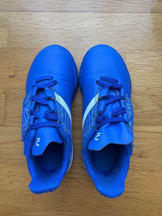 Botas de fútbol Kipsta niño talla 28