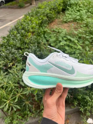 Nike Vomero 18