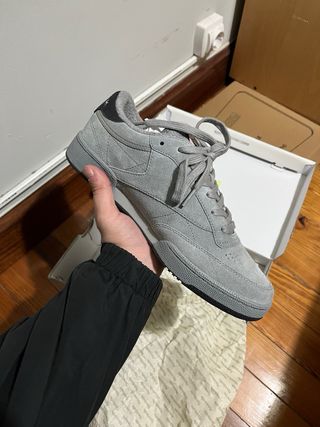 Reebok Club C Gris Oscuro Talla 40.5