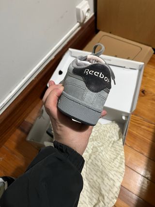 Reebok Club C Gris Oscuro Talla 40.5