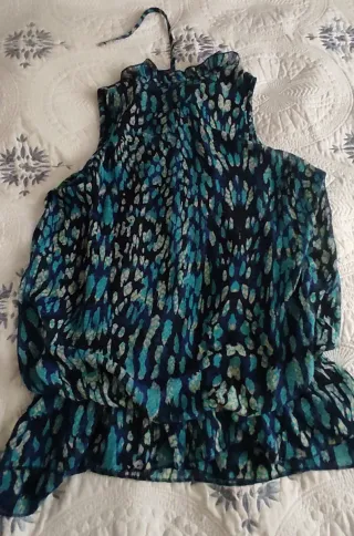 Blusa de gasa con volantes