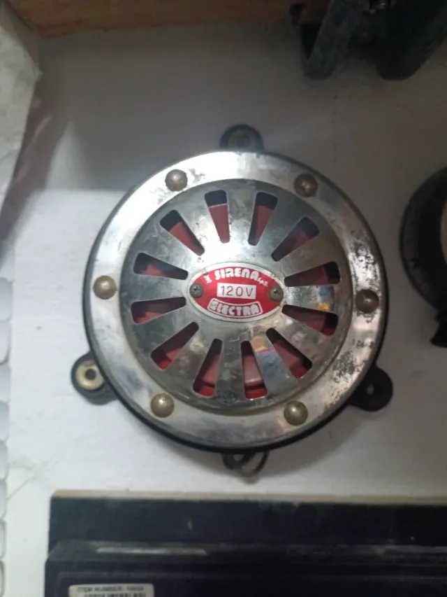 Sirena Electra 120V Antigua Colección y luz emerge