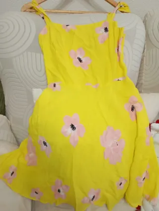Vestido ZARA amarillo flores rosa