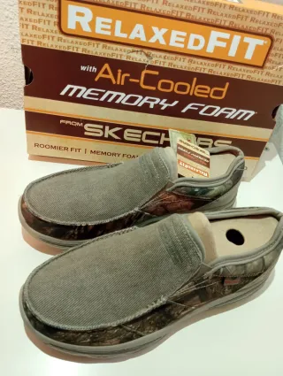 ESTRENA!Mocasín Skechers estampado talla 40 hombre