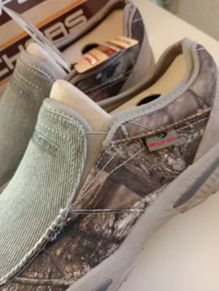 ESTRENA!Mocasín Skechers estampado talla 40 hombre