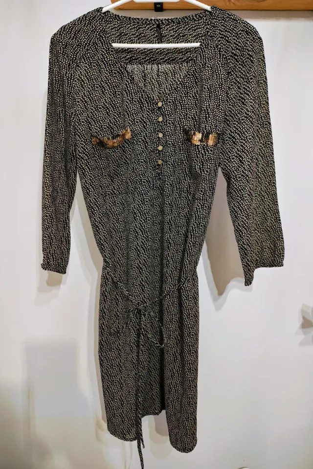 Vestido estampado puntos beige y negro