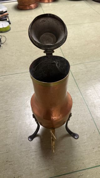 Tetera/Samovar Cobre Antiguo con Grifo y Pata