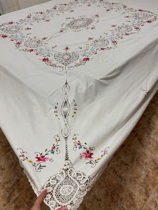 Colcha/Toalha de Mesa Bordada