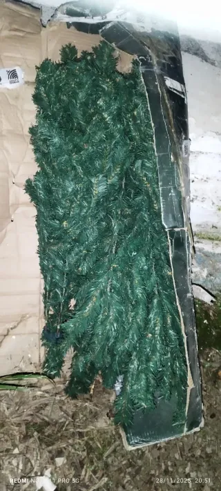 Árbol de Navidad verde y multicolor