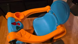 Triciclo Feber Azul y Naranja