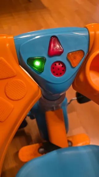 Triciclo Feber Azul y Naranja