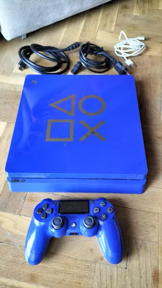 Consola PS4 Edición Limitada Days of Play Azul