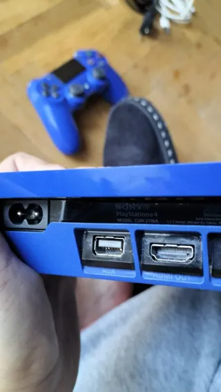 Consola PS4 Edición Limitada Days of Play Azul