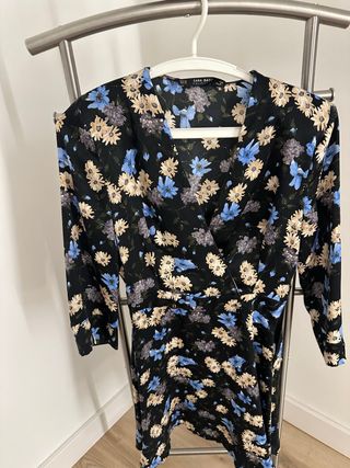 Vestido estampado floral Zara
