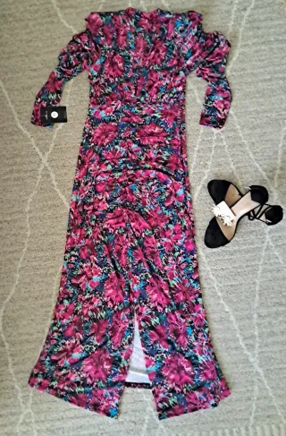 NUEVO. Vestido estampado flores t. S