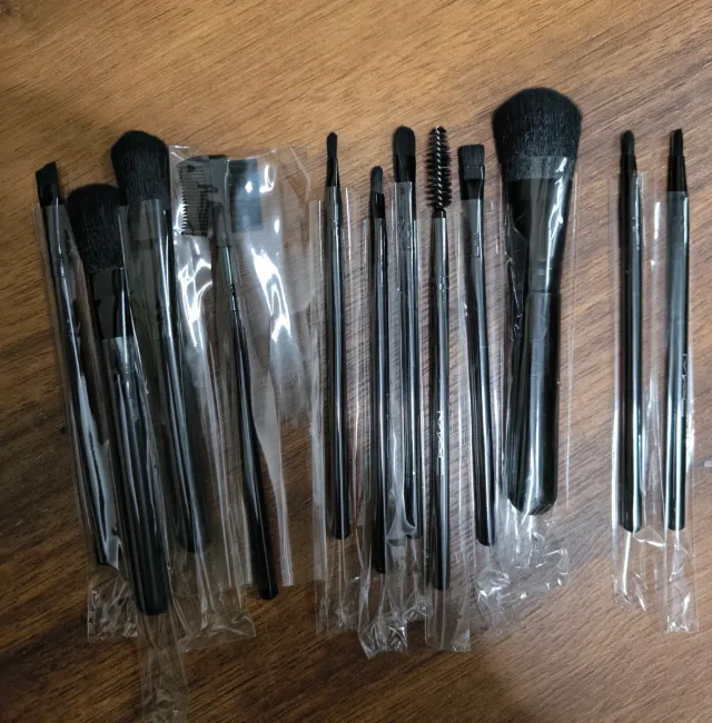 Set 12 pennelli MAC makeup nuovo