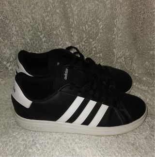 Scarpe Adidas da donna in ottime condizioni