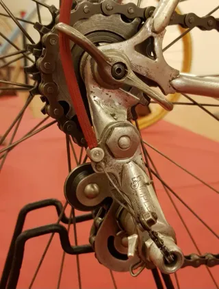 Bicicleta antigua de carretera Lumbreras