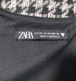 Blusa Corta Zara Cuadros Blanco y Negro