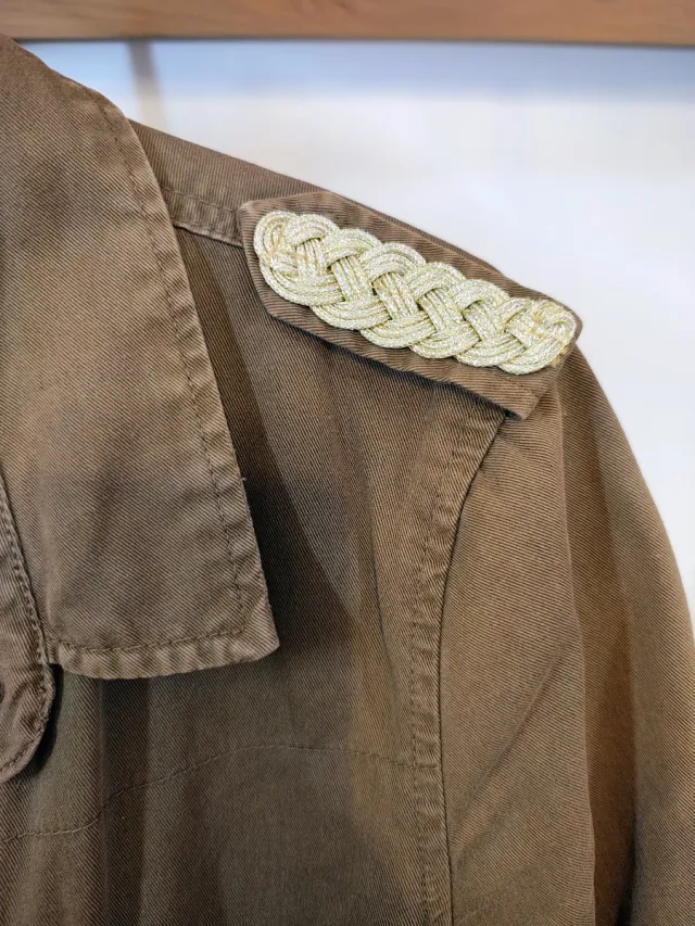 Chaqueta militar Bershka verde L