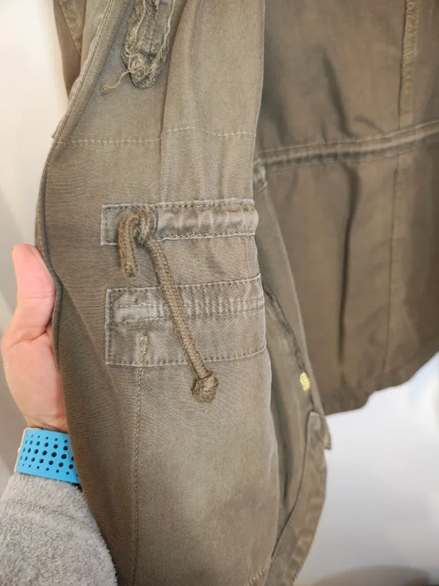 Chaqueta militar Bershka verde L