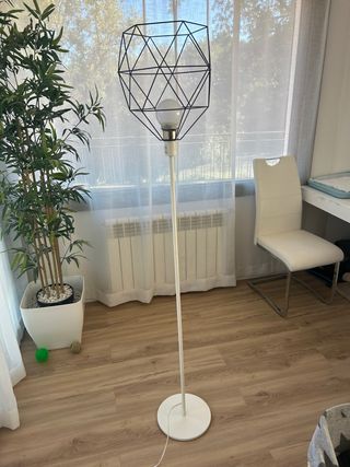 lampara de pie estilo industrial