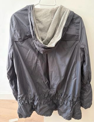 Chaqueta Zara Gris con Capucha