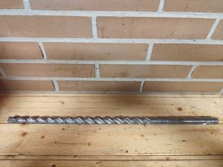 Broca Pasamuros 16mm Broca