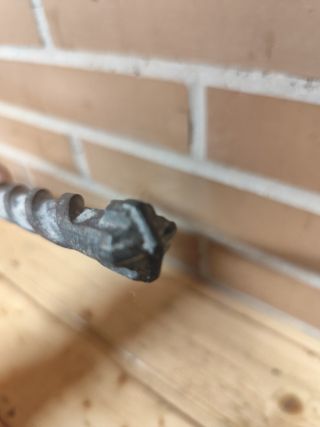 Broca Pasamuros 16mm Broca