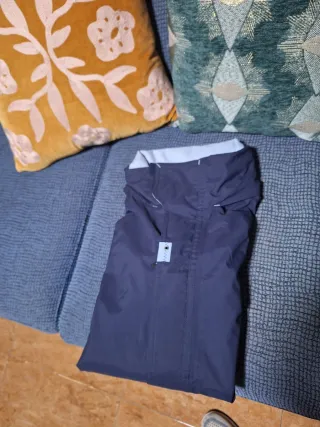 Chubasquero Decathlon Talla M