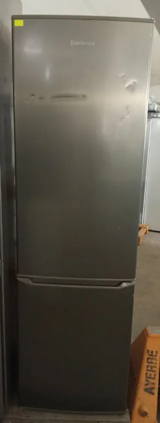 Frigorífico combi plateado