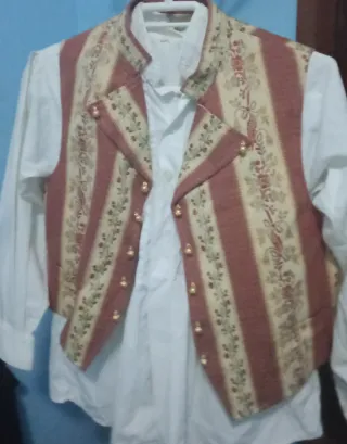 Traje de Fallero Rojo y Blanco