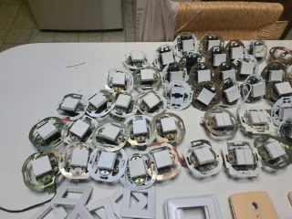 Mecanismos de luz y enchufes