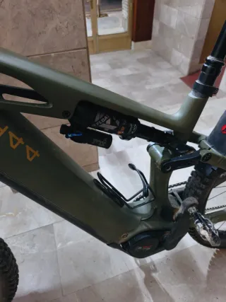 Bicicleta Ebike cube