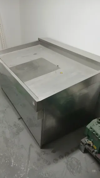 Mesa de Pescadería Acero Inoxidable 1,25× 1.8