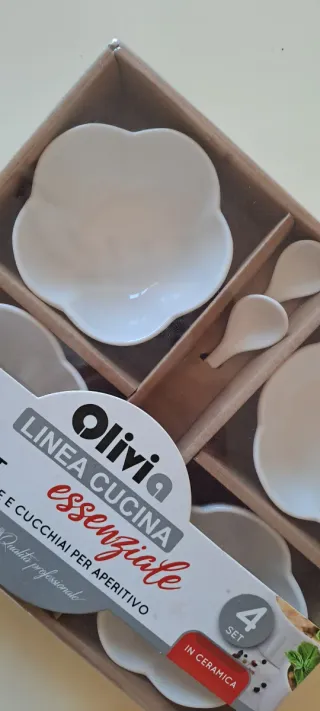 Set 4 Ciotoline e Cucchiaini Olivia