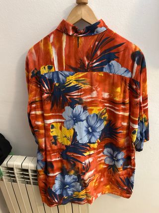 Camiseta Hawaiana Estampada