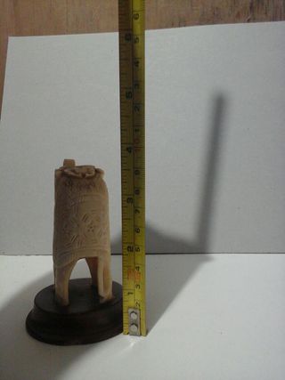 Figura de elefante tallada