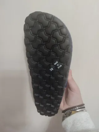 Zuecos de casa sin estrenar